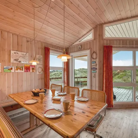 Holiday home Lovely With Covered Terrace, Only 300 Meters From The North Sea In Sondervig *