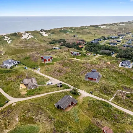 Lovely With Covered Terrace, Only 300 Meters From The North Sea In Sondervig *